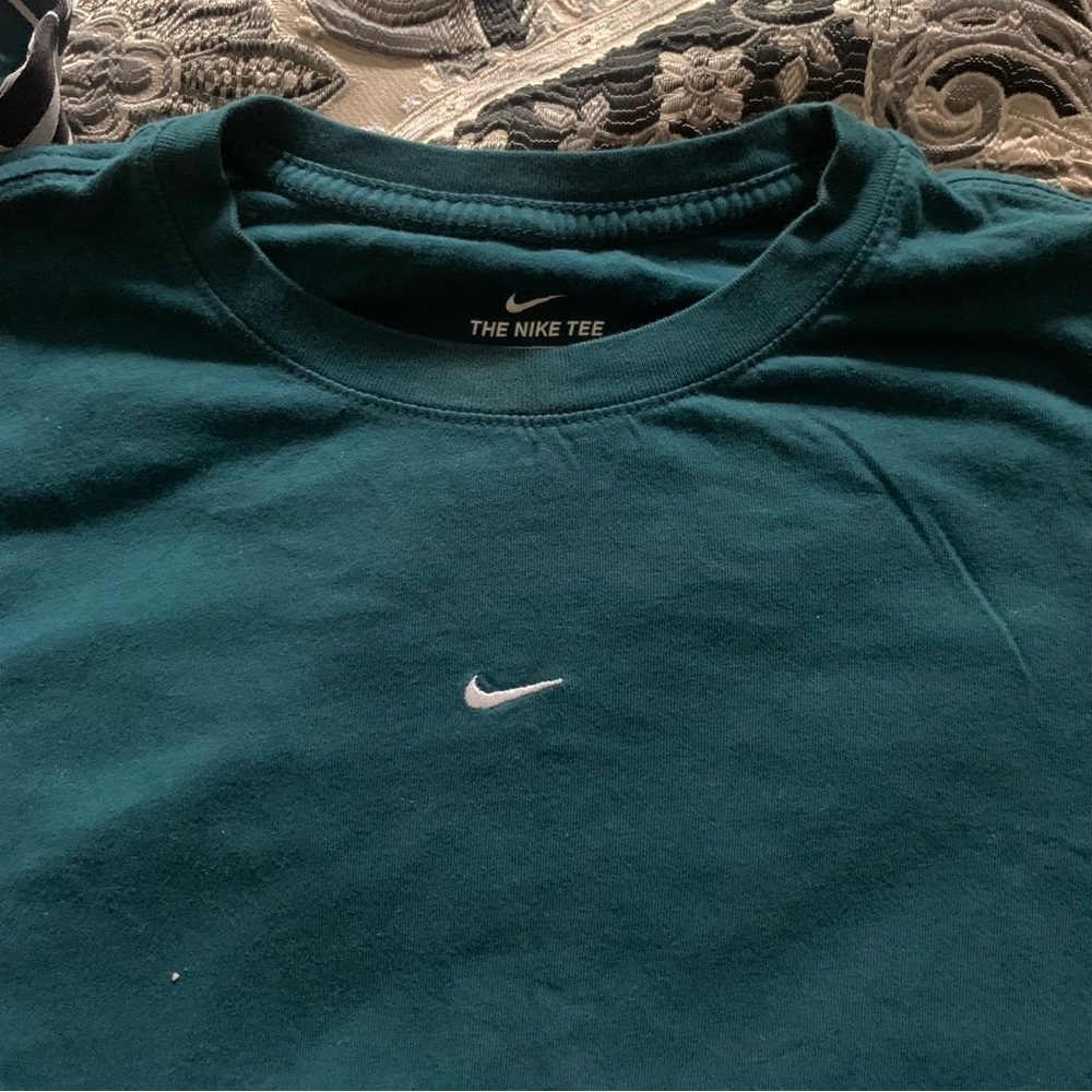 Nike Long Sleeve - Picture 2 of 5